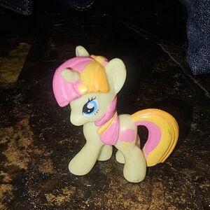 My Little Pony Friendship is Magic Blind Bag Sweetcream Scoops 1.5in Figure